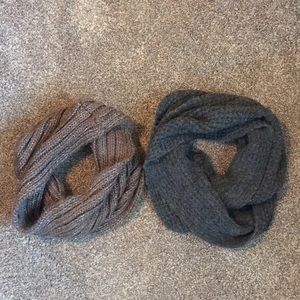 Pair of 2 chunky Cowl Neck Scarves